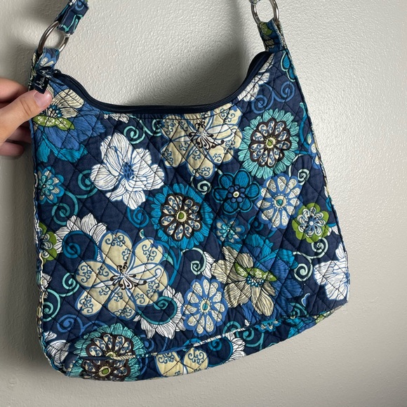 Vera Bradley Blue and White Quilted Purse - Picture 4 of 6